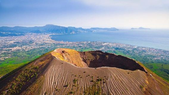 Dari Pompei: Perjalanan Matahari Terbenam Gunung Vesuvius dengan Tiket Masuk