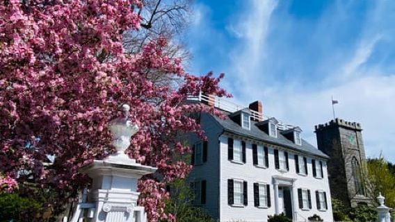 Salem, MA: tour guidato a piedi tra storia e fantasmi