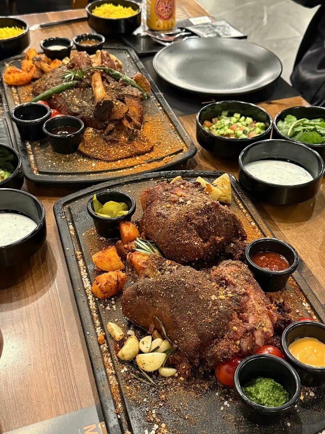 Эр-Рияд, Саудовская Аравия: услуга бронирования столика в популярном ресторане Meat Moot