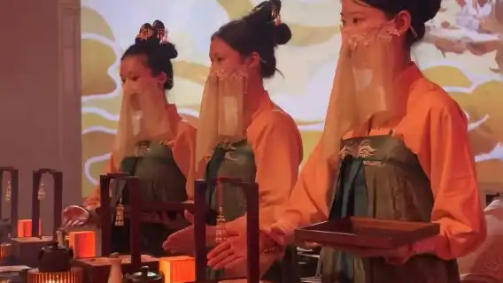 Chengdu [Shu Kingdom] Palace Banquet (North Lake Branch) - Immersive Experience of an Ancient Palace Feast [Gourmet Cuisine + Dance Performance + Shu Kingdom Historical Culture Experience + Optional Costume and Makeup]