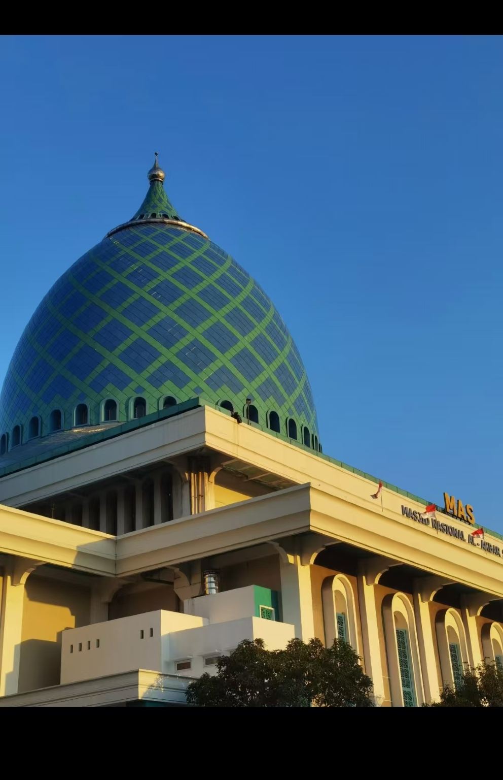 Indonesia - Trasferimento punto a punto da Surabaya Juanda + tour di gruppo/noleggio con conducente esclusivo in cinese/itinerario personalizzabile