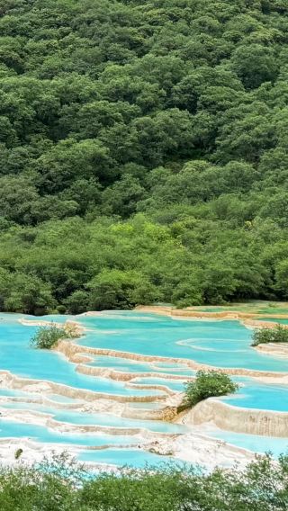 Huanglong attraction to Jiuzhaigou shuttle bus multiple vehicle types|private charter available|time optional admission ticket not included