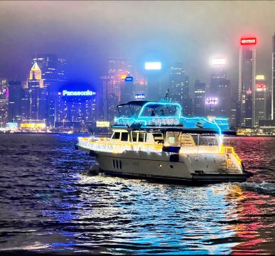 香港維多利亞港夜遊觀光船