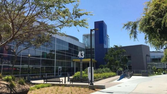 Round-trip from San Francisco to Silicon Valley + Stanford + Apple + Google - Explore the world's top tech hub