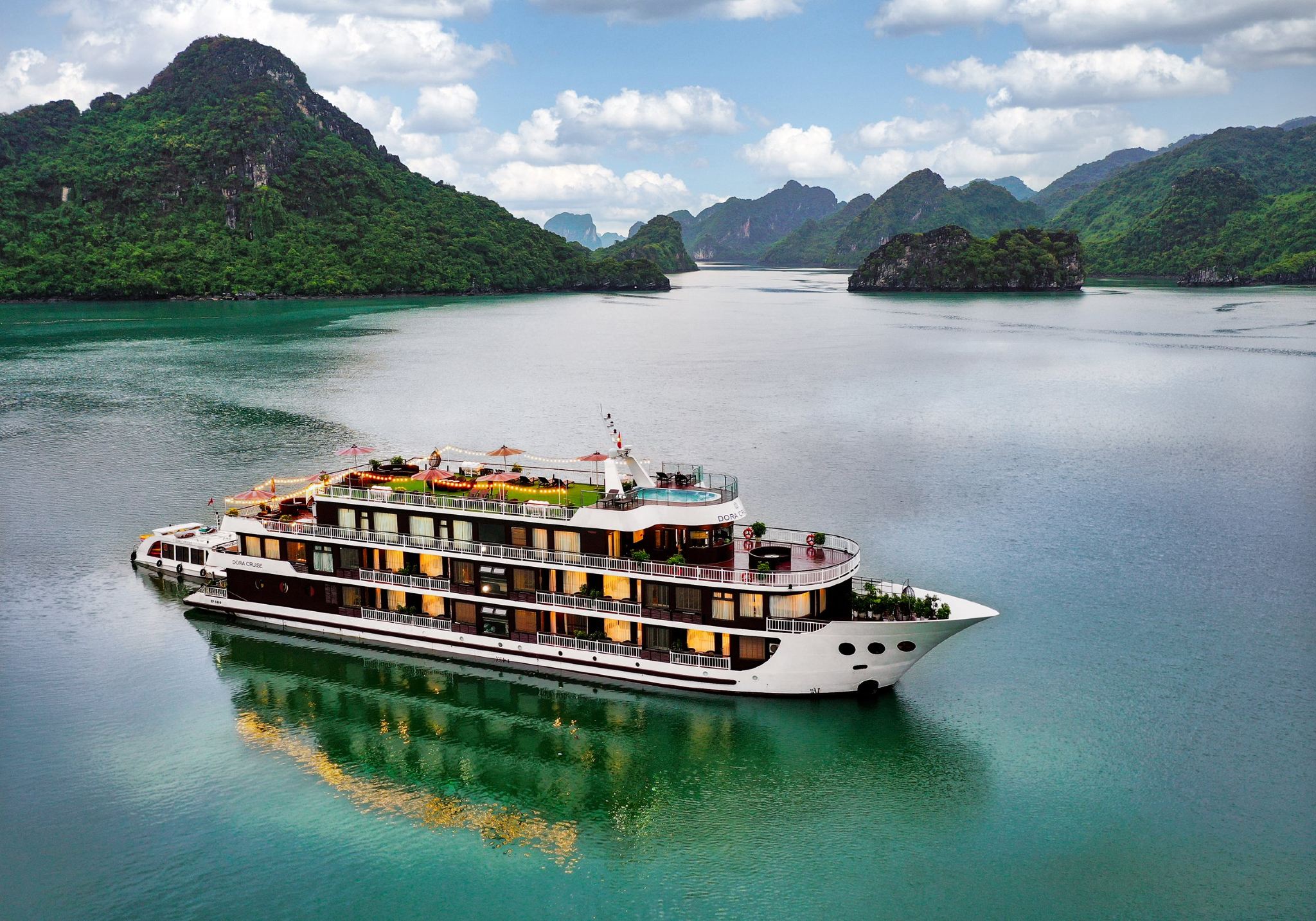 Tour di lusso in crociera 5 stelle da Hanoi a Halong e Lan Ha Bay 2 giorni e 1 notte