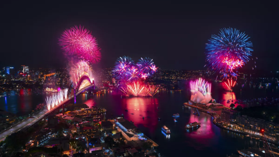 Croisière de luxe pour les feux d'artifice du Nouvel An à Sydney [Admirez les feux d'artifice | Spectacle de musique en direct | Option avec repas inclus | Événement annuel | Plusieurs types de bateaux disponibles]