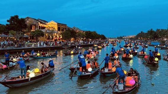 ทัวร์ป่ามะพร้าวและเมืองฮอยอัน – ล่องเรือและโคมดอกไม้จากดานัง/ฮอยอัน