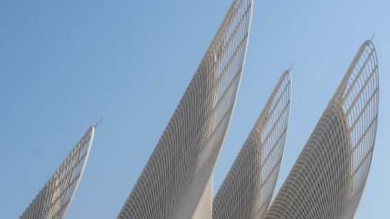 Dari Dubai: Lawati Louvre Abu Dhabi, TeamLab, & Muzium Zayed