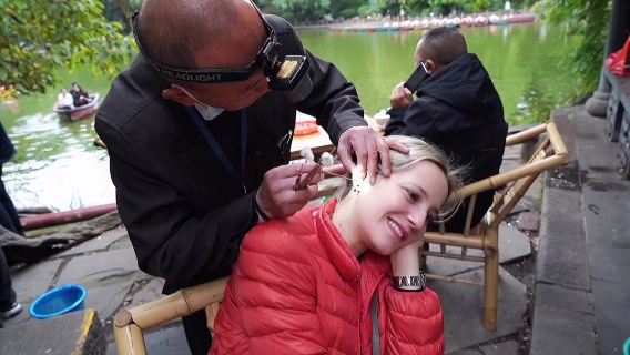 Chengdu Ear Cleaning Experience: Enjoy the Unique Craft & In-depth Introduction to Chengdu's Charm
