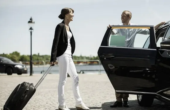 阿布扎比機場送機