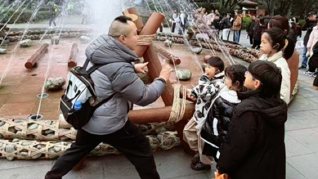 大笙說·都江堰2小時金牌人員導覽/可選私人導覽/親子互動/含耳麥/可選含票