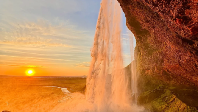 Iceland South Coast Adventure Day Tour + Skógafoss + Seljalandsfoss + Small Group (Max 18 People)