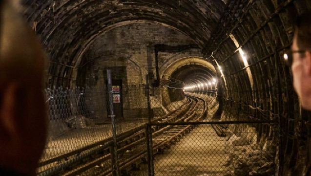 Holborn London: Guided Hidden Tube Station Tour