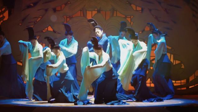 Chengdu Shuguo Palastbankett - Immersives Palastbankett-Erlebnis (inkl. Vorstellung + Interaktion + optionales Hanfu) - Sichuan-Oper Maskenwechsel + antikes Marktleben-Interaktion