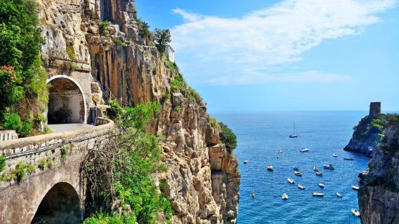 Round-trip from Naples: tour of Sorrento, Positano and Amalfi