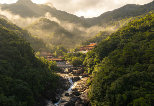 The Perfect Blend of Scenery and Culture: "Luofu Mountain, Sulao Village – Guided Tour