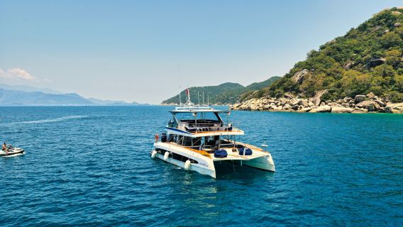 Tropical Yachting with Marmoris Catamaran