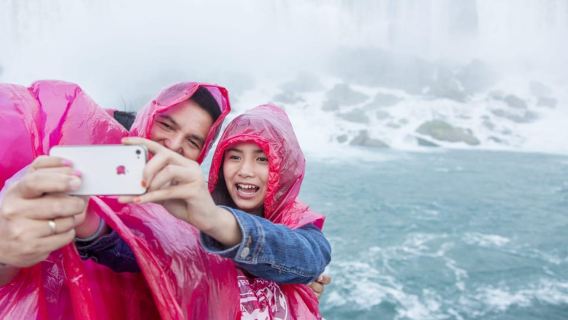 Niagara: Boat Tour, Lunch & Maple Syrup Tasting