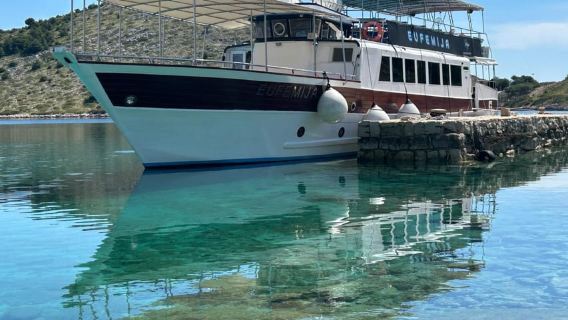 Kornati Adventure: 3 Stops, Swim & Lunch Choice