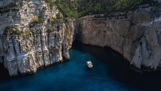 Corfu/Benitses/Lefkimmi: Paxos, Antipaxos, & Caves Cruise