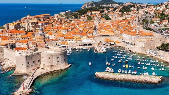 Dubrovnik: Old City Walking Tour with a Free Polaroid Photo