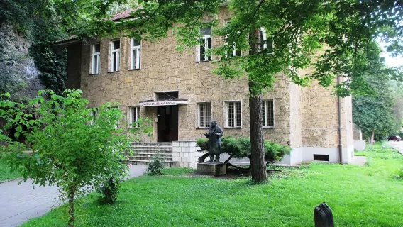 Пешеходный аудиотур по Яйце на личном телефоне (8 остановок, около 2 часов)