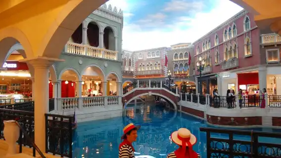 澳門【20人團】贈流量卡+大三巴+路環漁村+威尼斯人+自助餐