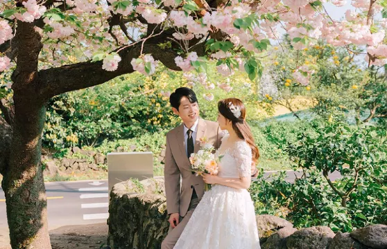 德國漢堡Trip Moments【約拍跟拍婚拍街拍抓拍航拍攝影攝像/多語言翻譯/動作指導】