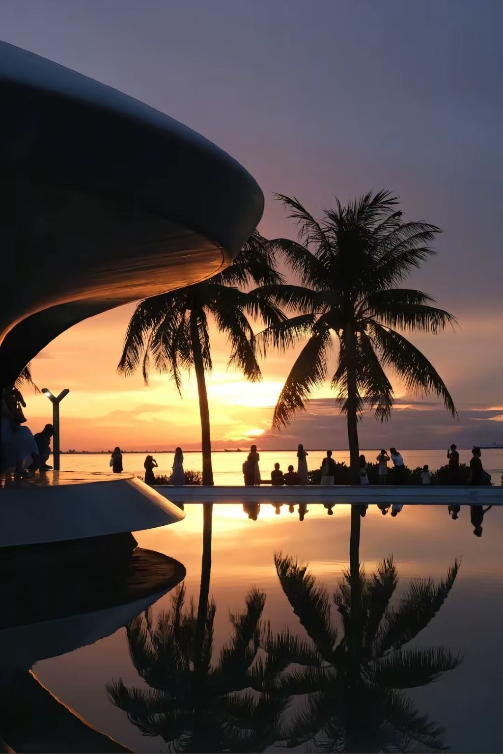 Xiaodao + Xixiu Beach + Haikou Century Bridge Park private charter 1-day tour with Chinese and English service