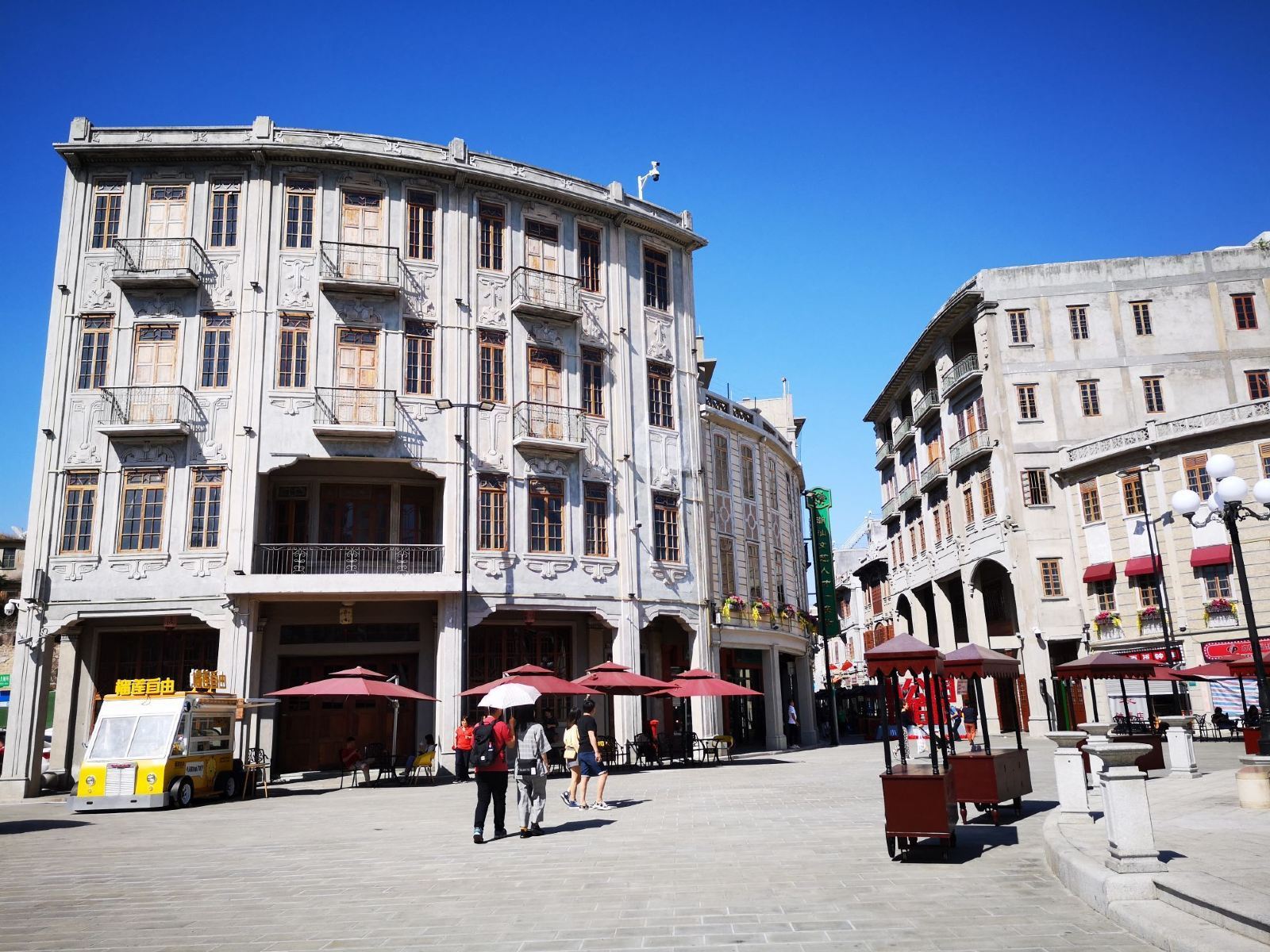 ซานโถว แปลภาษาอังกฤษ ฝรั่งเศส / ไกด์นำเที่ยว / ไกด์ท้องถิ่น|ล่ามงานแสดงสินค้า/ล่ามธุรกิจ|ท่องเที่ยวสถานที่ท่องเที่ยว|ภาษาอังกฤษ/ภาษารัสเซีย/ภาษาต่างประเทศอื่นๆ|ยินดีให้คำปรึกษา