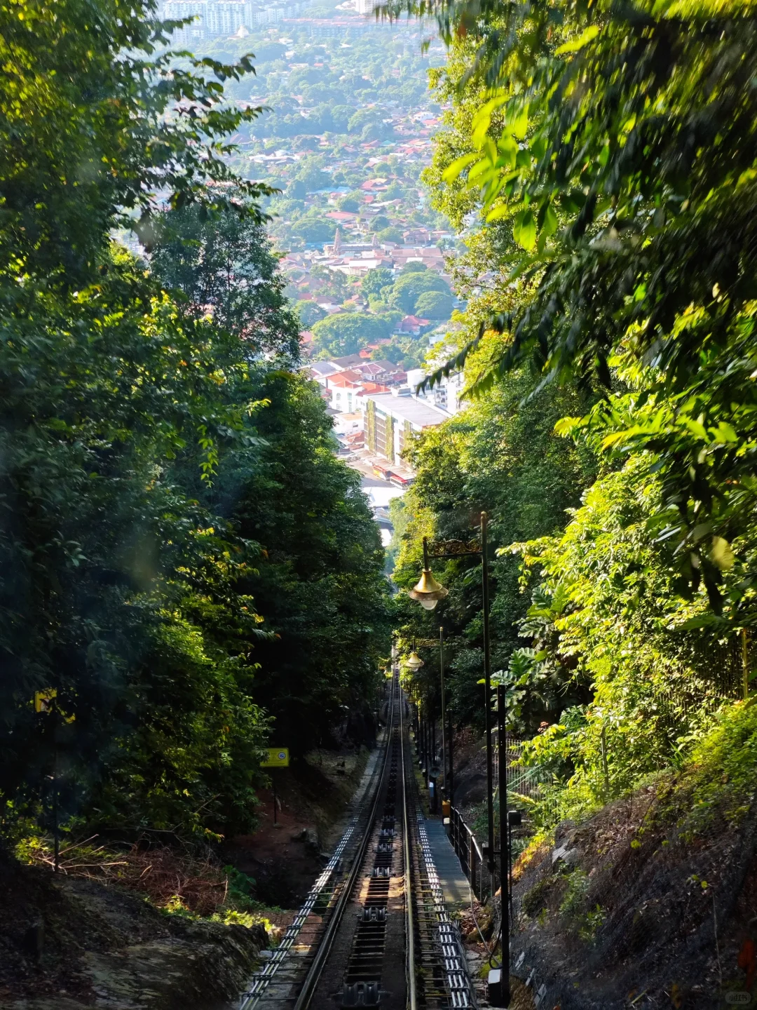 Kuala Lumpur - Ipoh - Penang private charter 10-hour private charter with Chinese/Cantonese/English speaking driver options