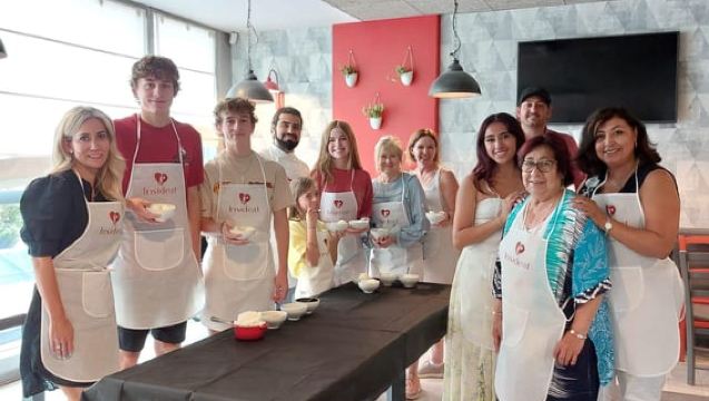 โรม: คลาสทำพาสต้าและเจลาโต้แบบกลุ่มเล็ก พร้อมไวน์