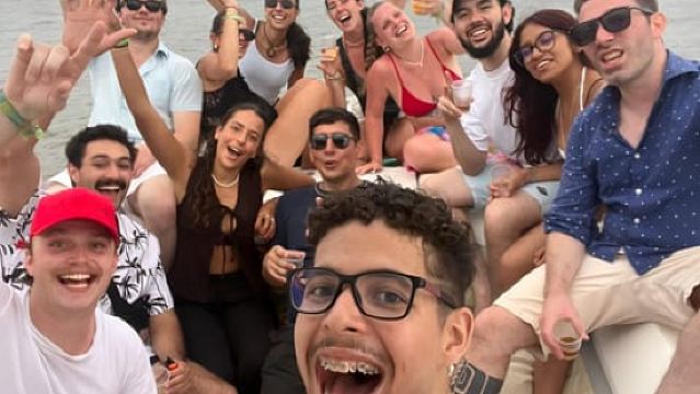 2-hour tour in Cartagena Sunset View in party boat