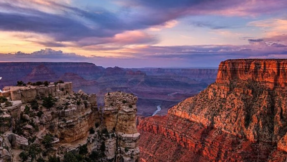 ออกเดินทางจากลาสเวกัส: แกรนด์แคนยอนเวสต์ + สะพานกระจก ทัวร์แบบกรุ๊ปรวม 1 วัน (รวมตั๋วเข้า)