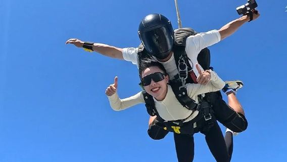 Skydiving and Free Transfer