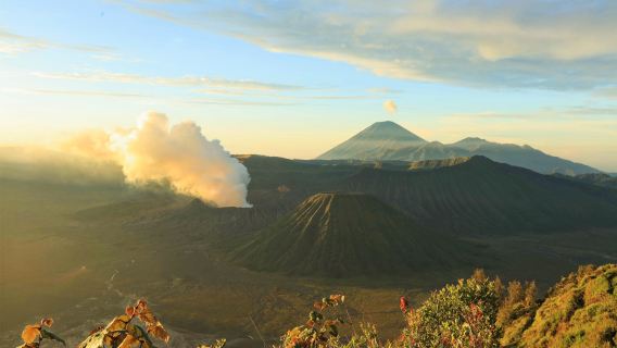 Volcán Merapi de Yogyakarta + Subida a la Torre de Borobudur [Tour en grupo pequeño, se forma con 1 persona]