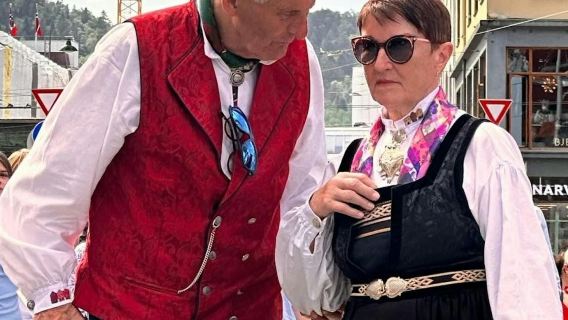 Bergen: Crociera di un Giorno nei Fiordi, Tour Storico della Città e Funicolare di Fløien