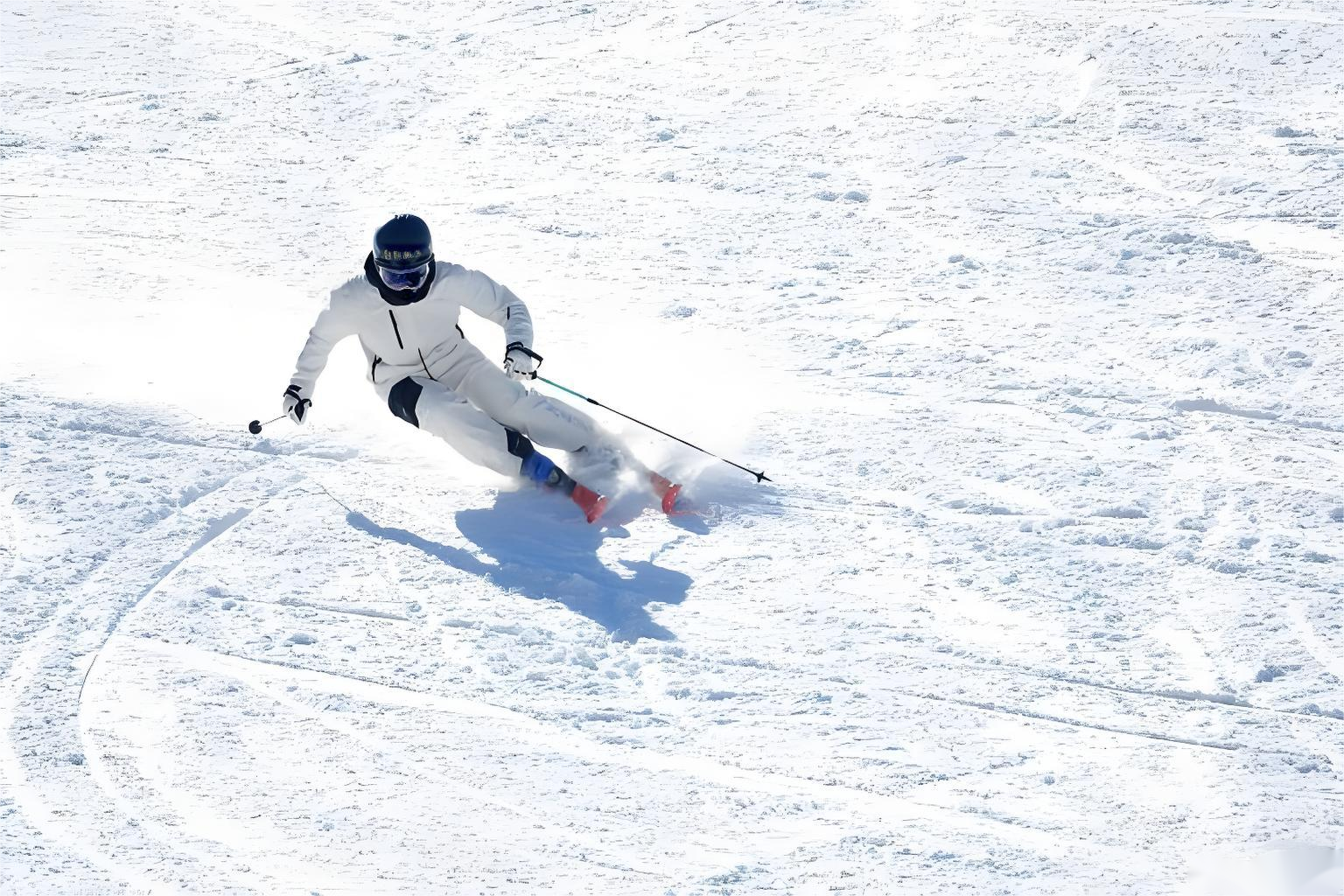 Shangri-La Seven Star Snow Ski Resort 3-hour ski pass includes entrance fee, ski boots, skis, and ski poles