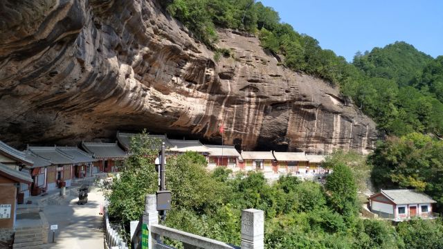 世界遺産探訪】天水・麦積山石窟・仙人崖日帰りツアー | Trip.com