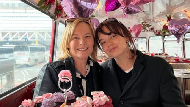 London: Afternoon Tea Sightseeing Bus Tour