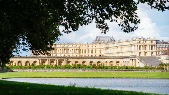 Perancis Paris Istana Versailles + Rumah Vincent van Gogh + Fondation Claude Monet Lawatan Sehari Kumpulan Kecil