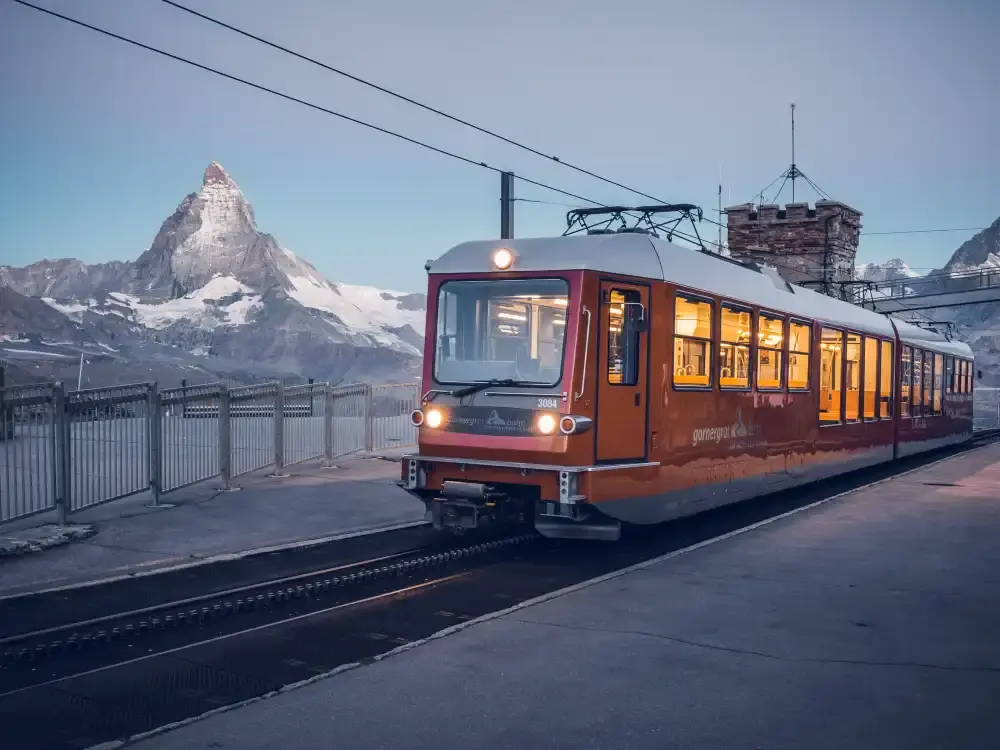 スイス：ツェルマット—ゴルネルグラート Gornergrat 歯軌列車往復