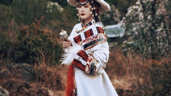 麗江旅拍【攝影服務品質資深攝影師/照片完整/民族服人魚精靈/個人情侶拍照】