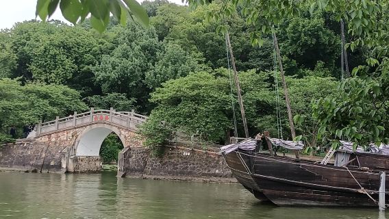 우시 타이후 원터우저 + 려원 + 혜산고진(후이산구전) + 영씨 고리 일일 투어 중영문 서비스