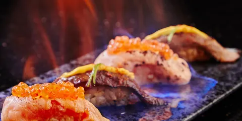 台南遠東飯店10F遠東CAFÉ自助式午餐券(平日晚餐+NT$110. 假日午或晚餐+NT$330)