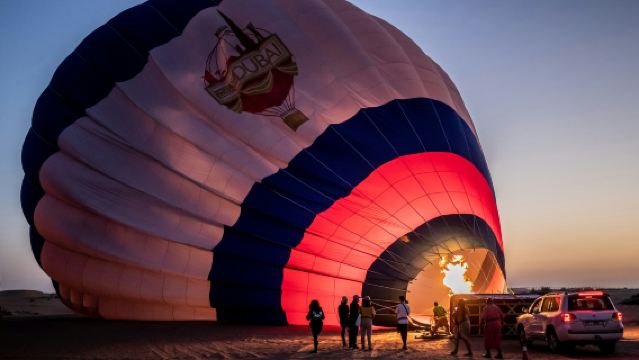 Dubai Hot Air Balloon Flight with Hotel Transfers