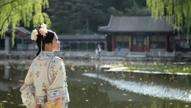 北京圓明園旅拍【北京旅拍【無隱形消費.明碼標價Trip.com保障.各種服飾任意挑選清宮服】