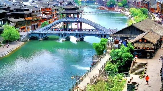 Fenghuang Ancient Town + 13 Scenic Spots + Tuojiang Cruise + 2H Join-in Tour with Expert Guide (2-8 people)