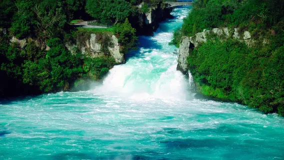 New Zealand Blue Springs + Huka Falls + Lake Taupo + Wai-O-Tapu Geothermal Wonderland one-day tour
