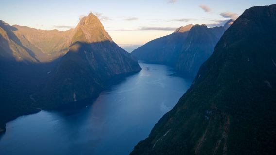 Milford Sound: volo in elicottero sopra Mitre Peak